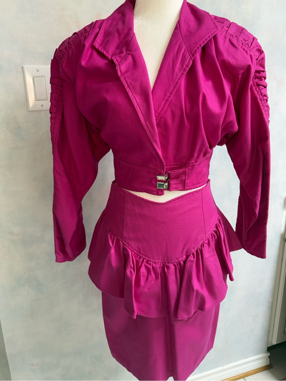 NWOT VTG 2 pc Chic Fun, Flirty Dress - Jacket Top w Ruched Bat Sleeves & Skirt - Picture 2 of 14